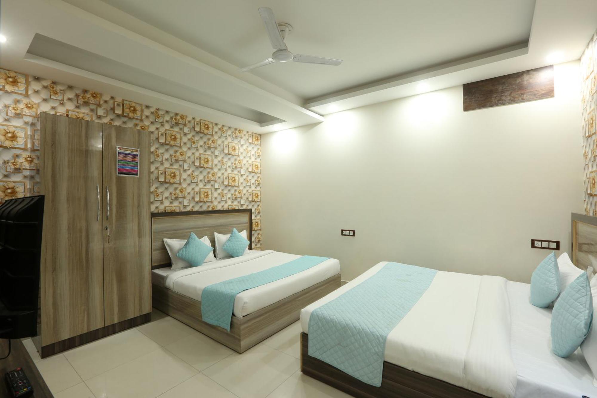 Oaks Inn Plaza Delhi Airport New Delhi Eksteriør billede
